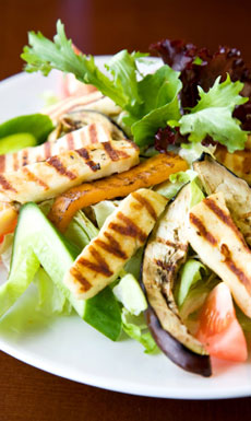 Si quieres adelgazar debes cenar una comida completa que contenga estos nutrientes